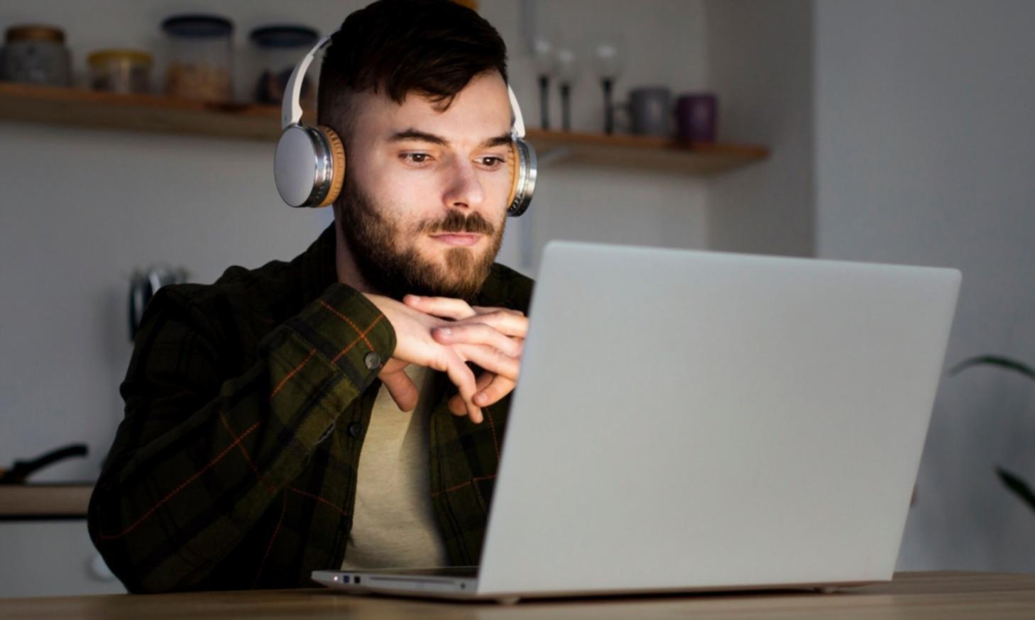 Equipo de livorantexiq trabajando en estrategias de presupuesto maestro